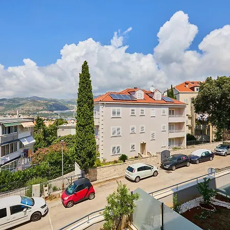 Hedera Estate Hedera A35 Dubrovnik